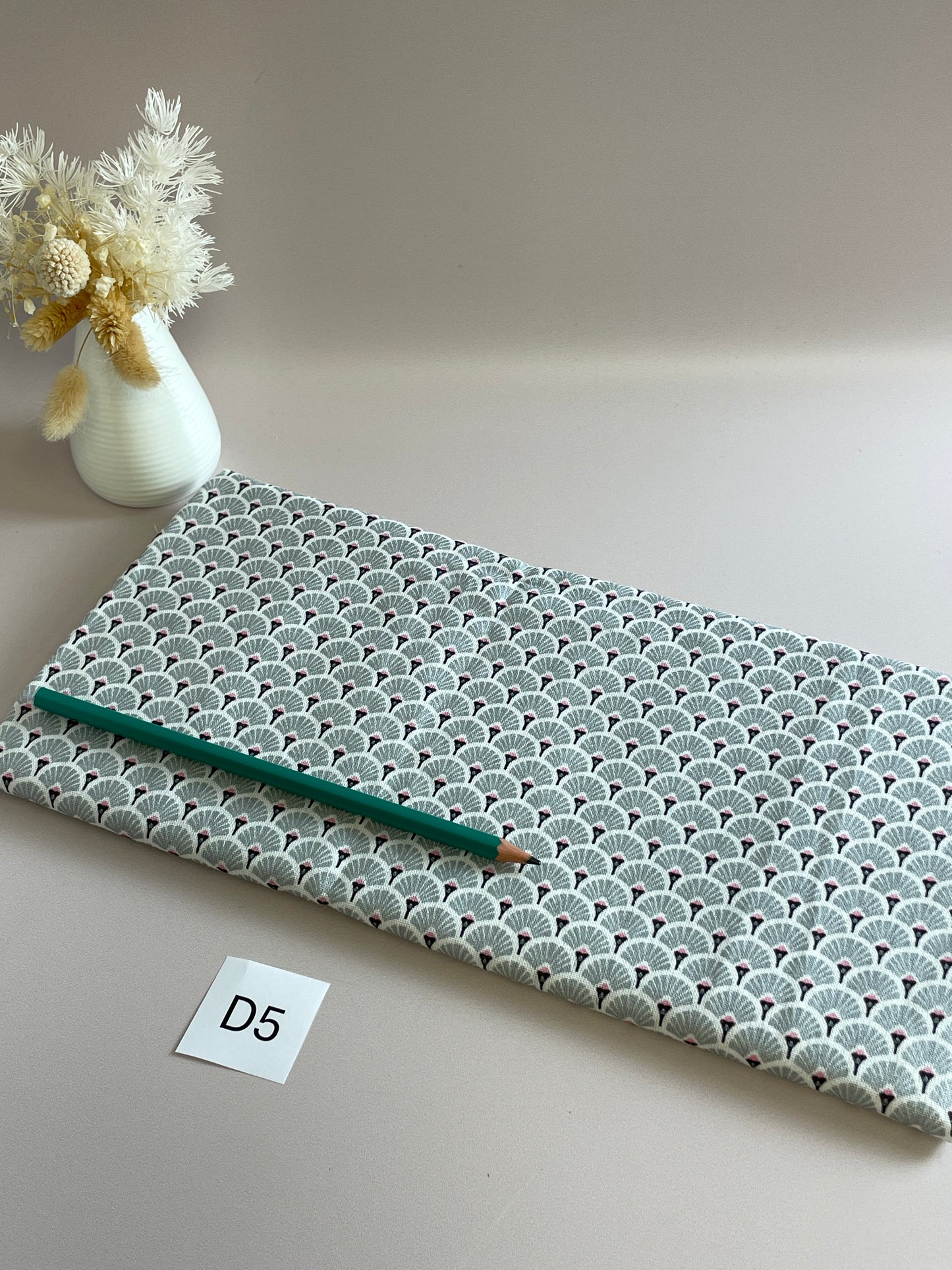 Motifs divers (graphiques, fleurs…)