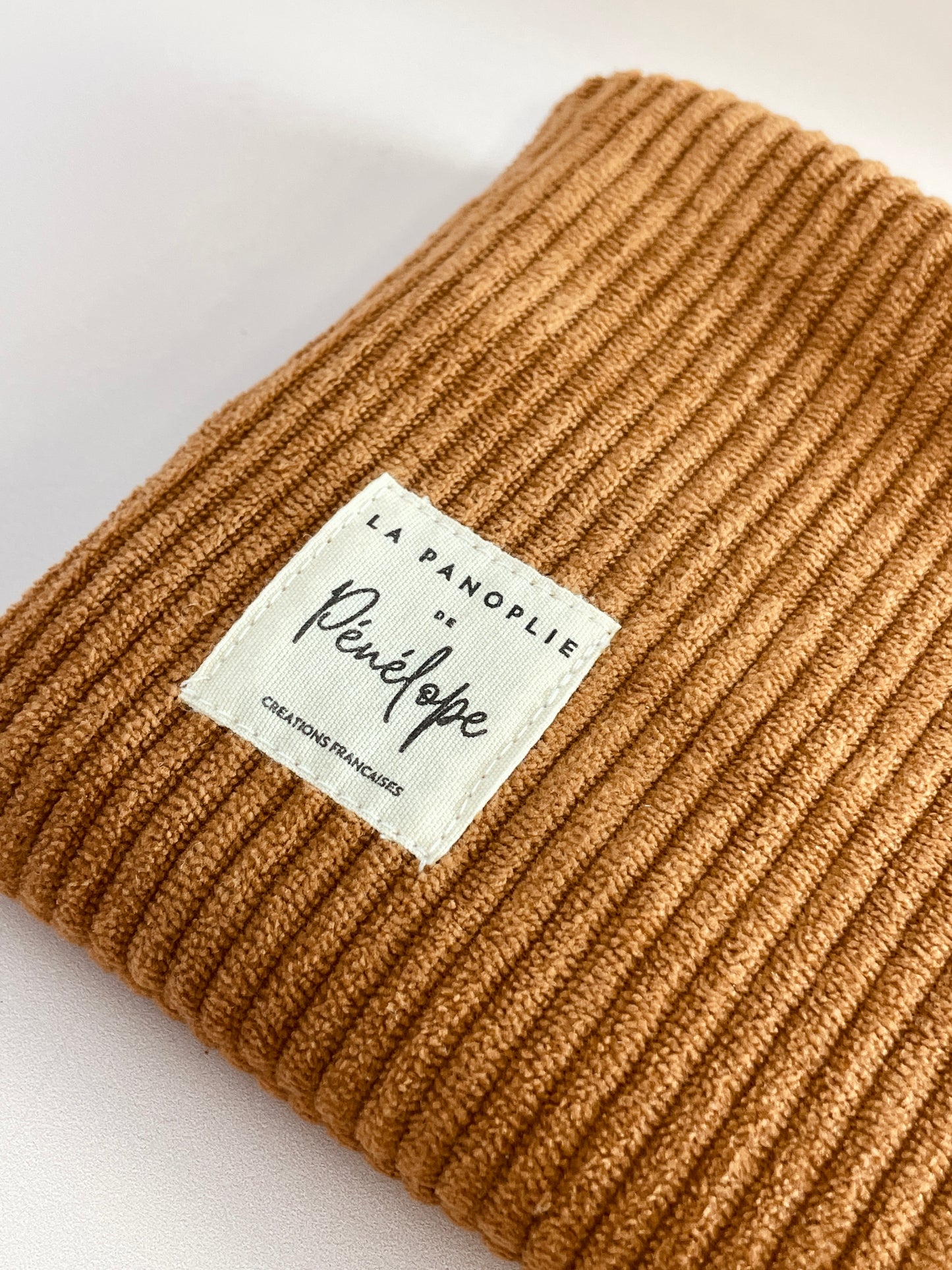 Pochette froufrou léopard pour livre ou liseuse