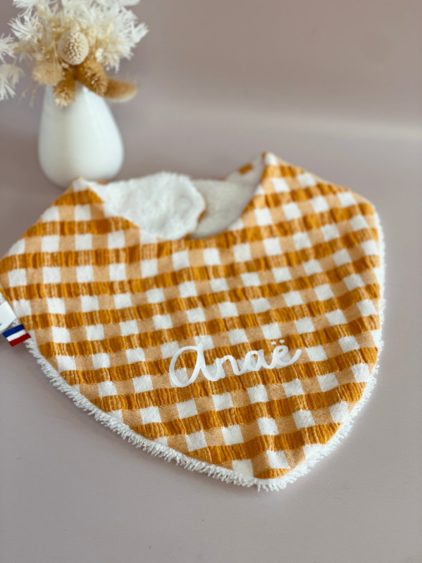 Duo de bavoirs avec prénom vichy jaune