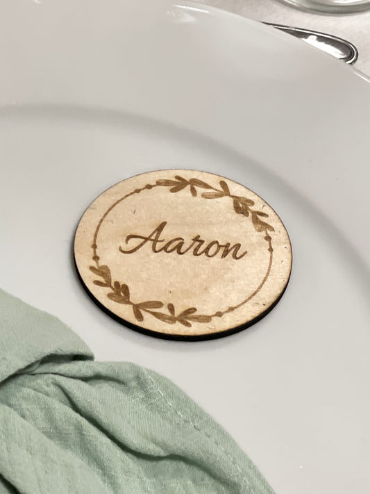Marque-place personnalisé en bois gravé
