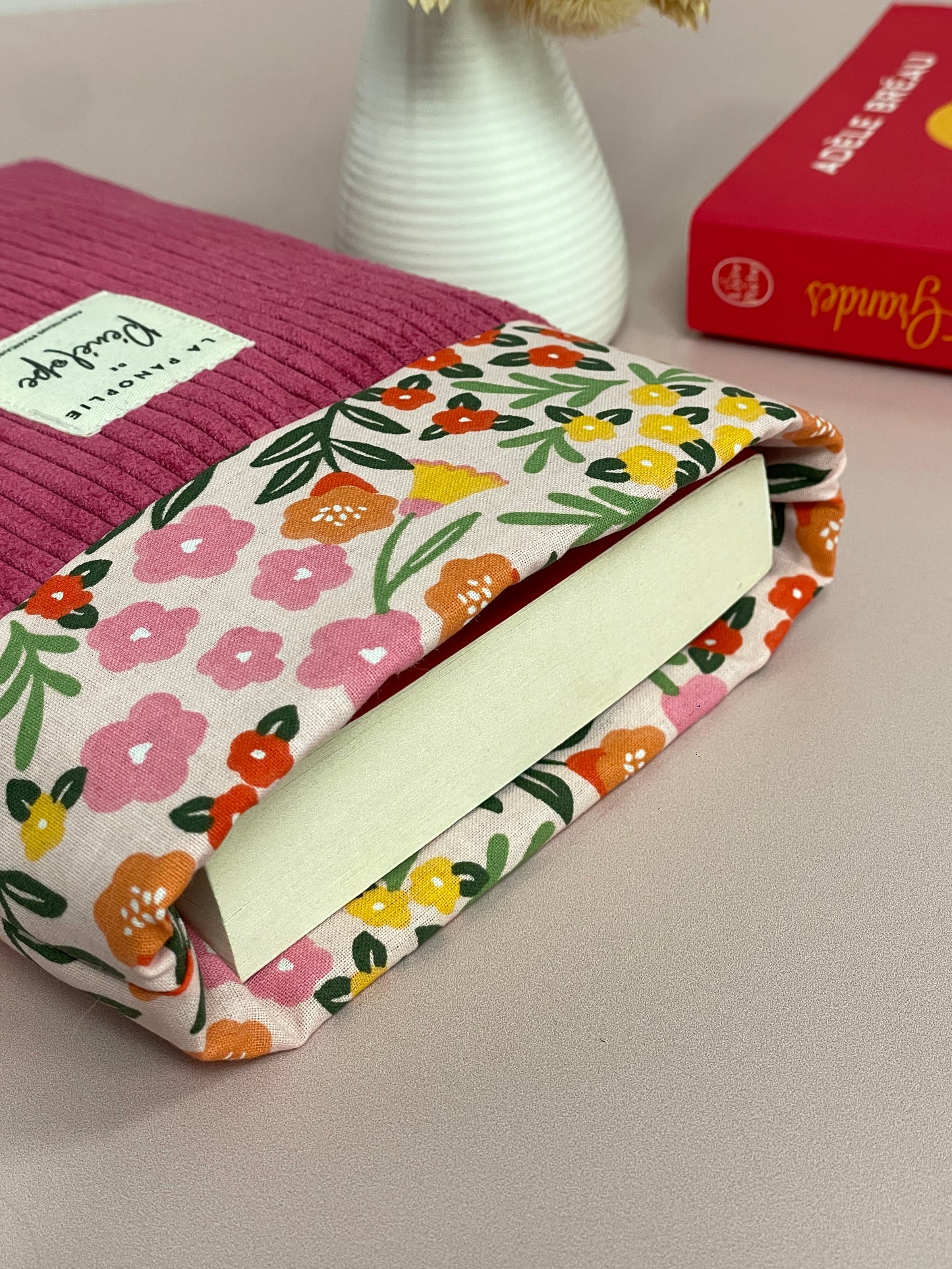 Pochette à livre molletonnée en velours rose