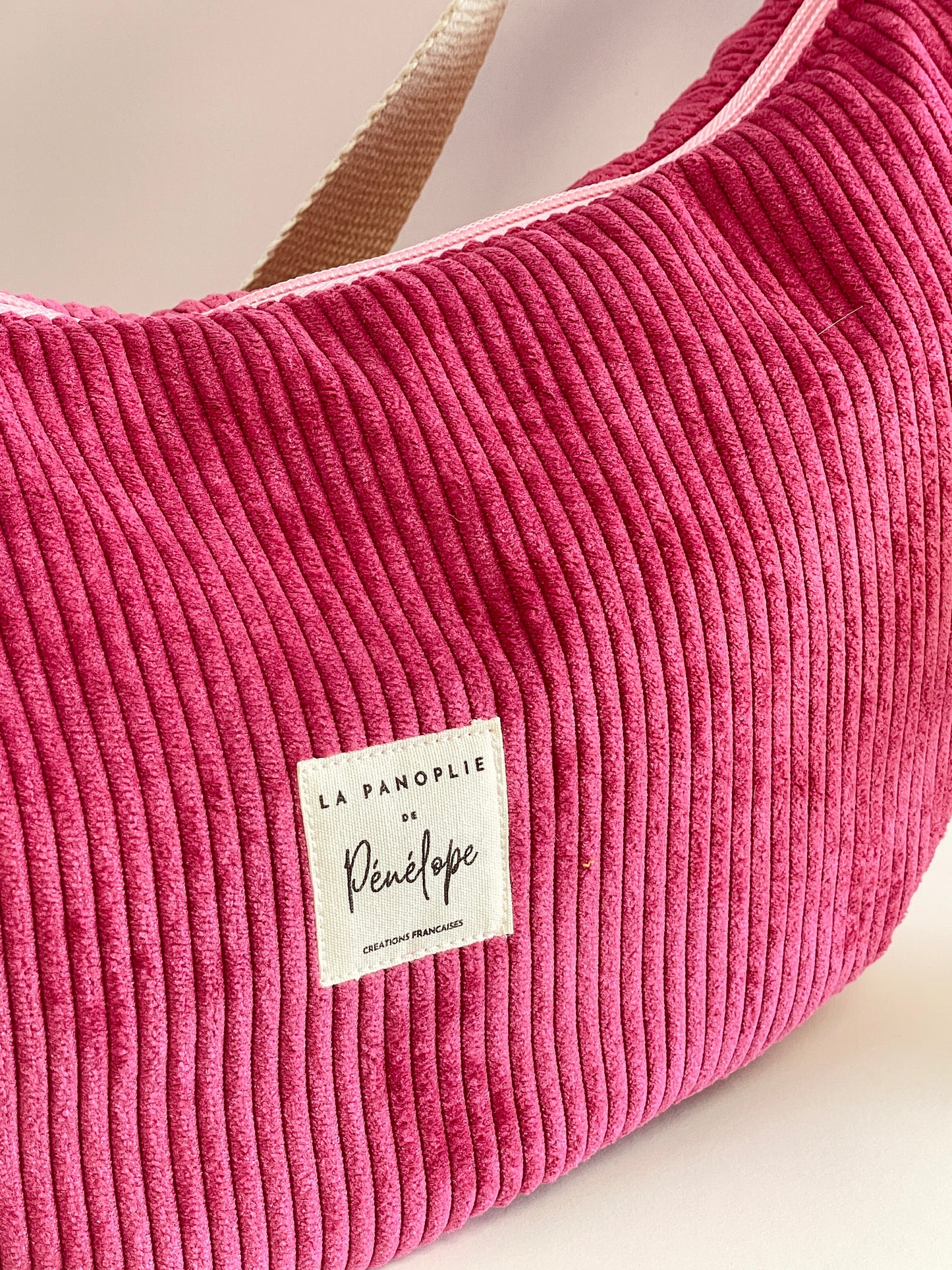 Sac demi lune fuschia