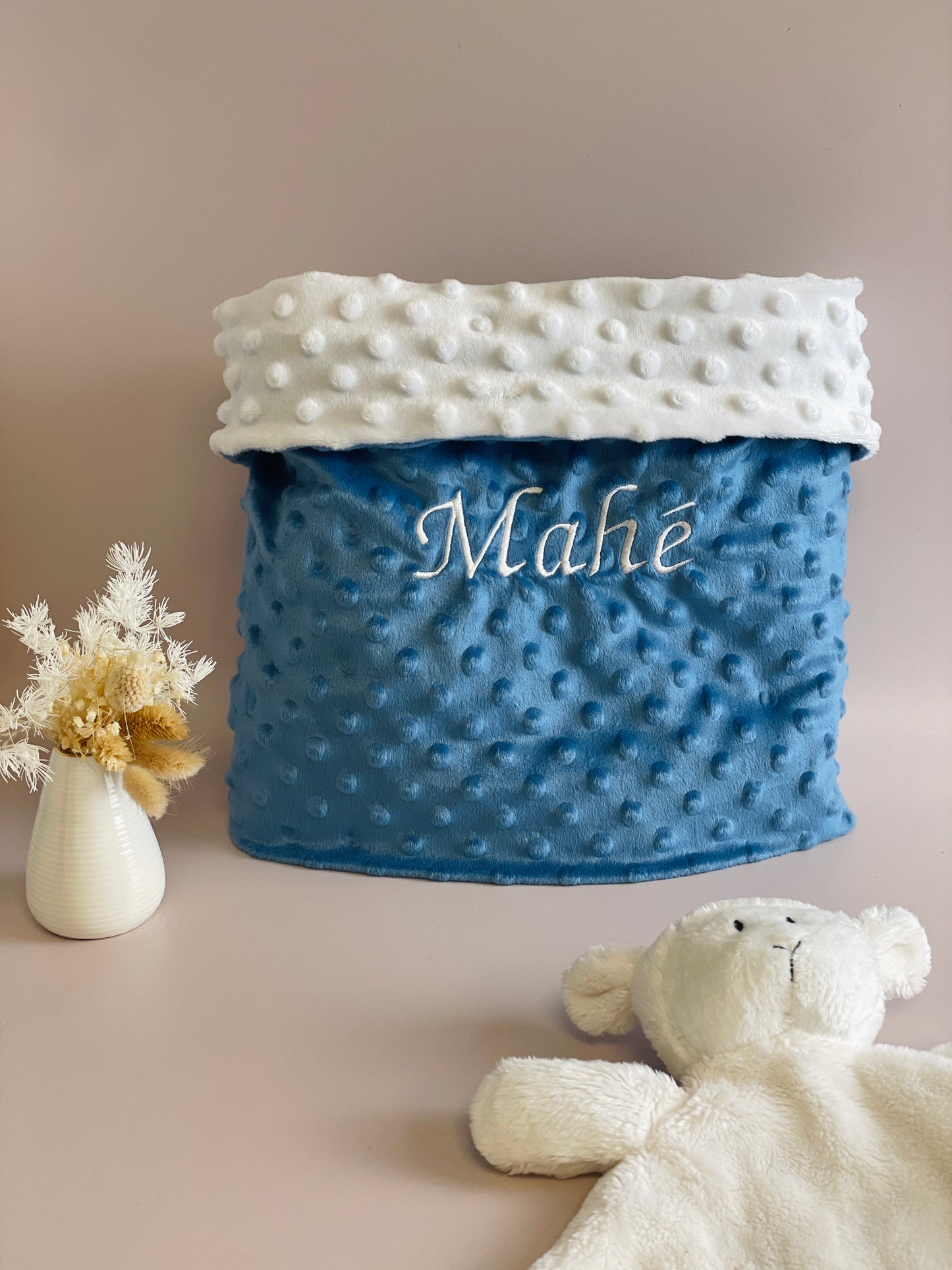 Couverture minky brodée