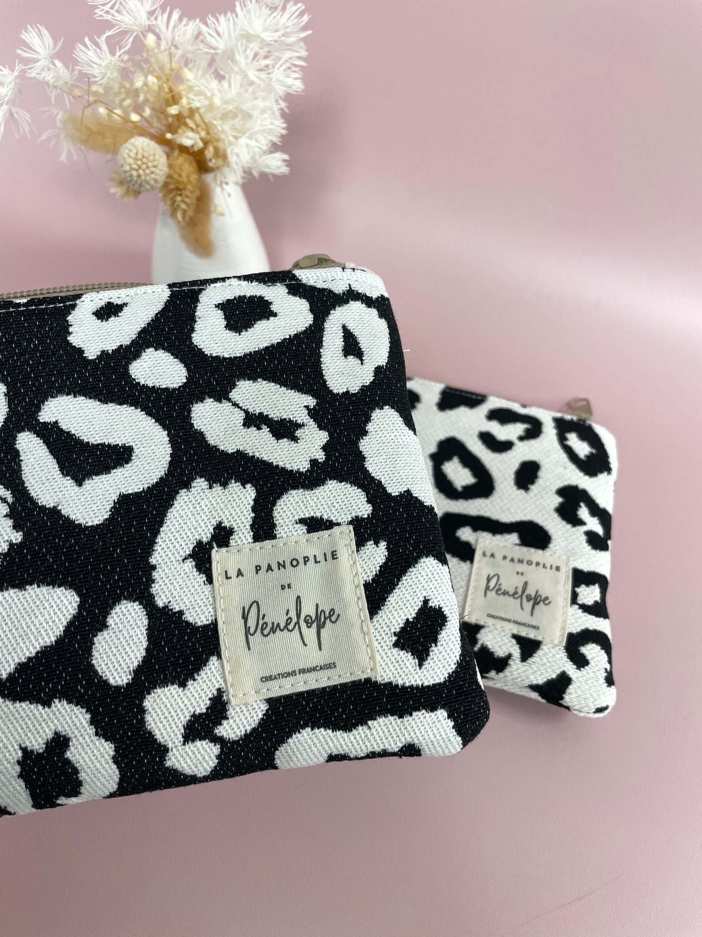 Petite pochette léopard noir ou beige