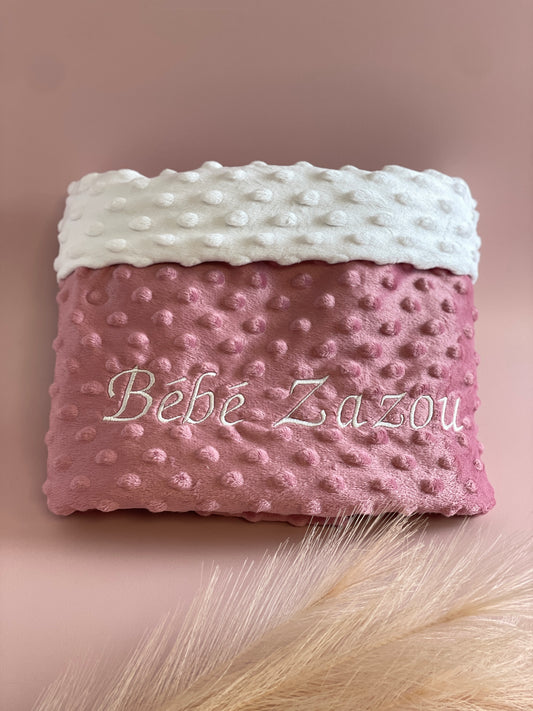 Couverture minky brodée