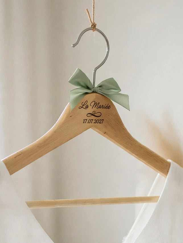 Cintre personnalisé en bois