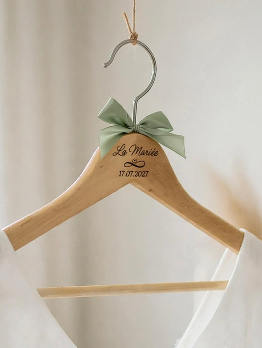 Cintre personnalisé en bois