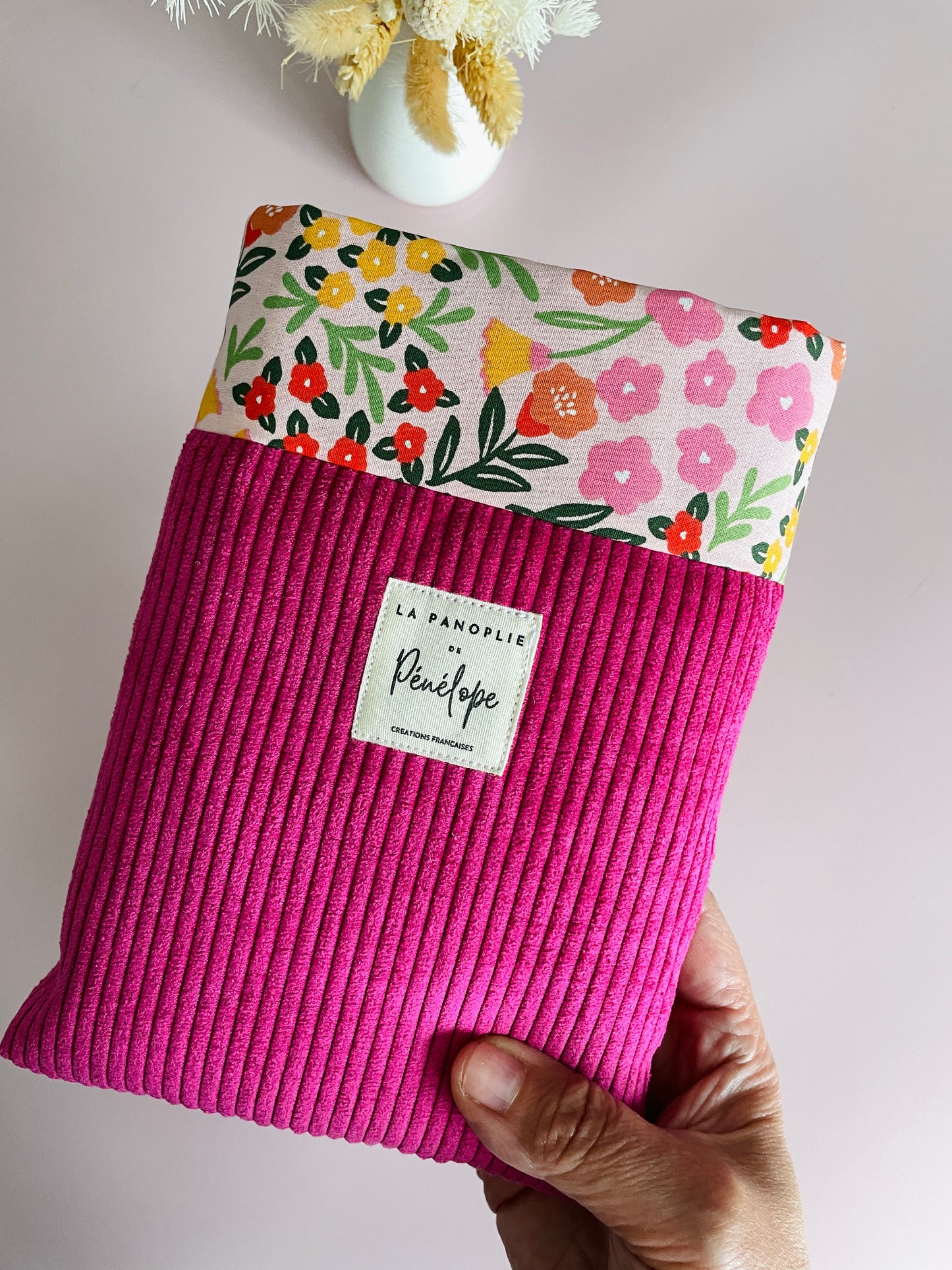 Pochette à livre molletonnée en velours rose