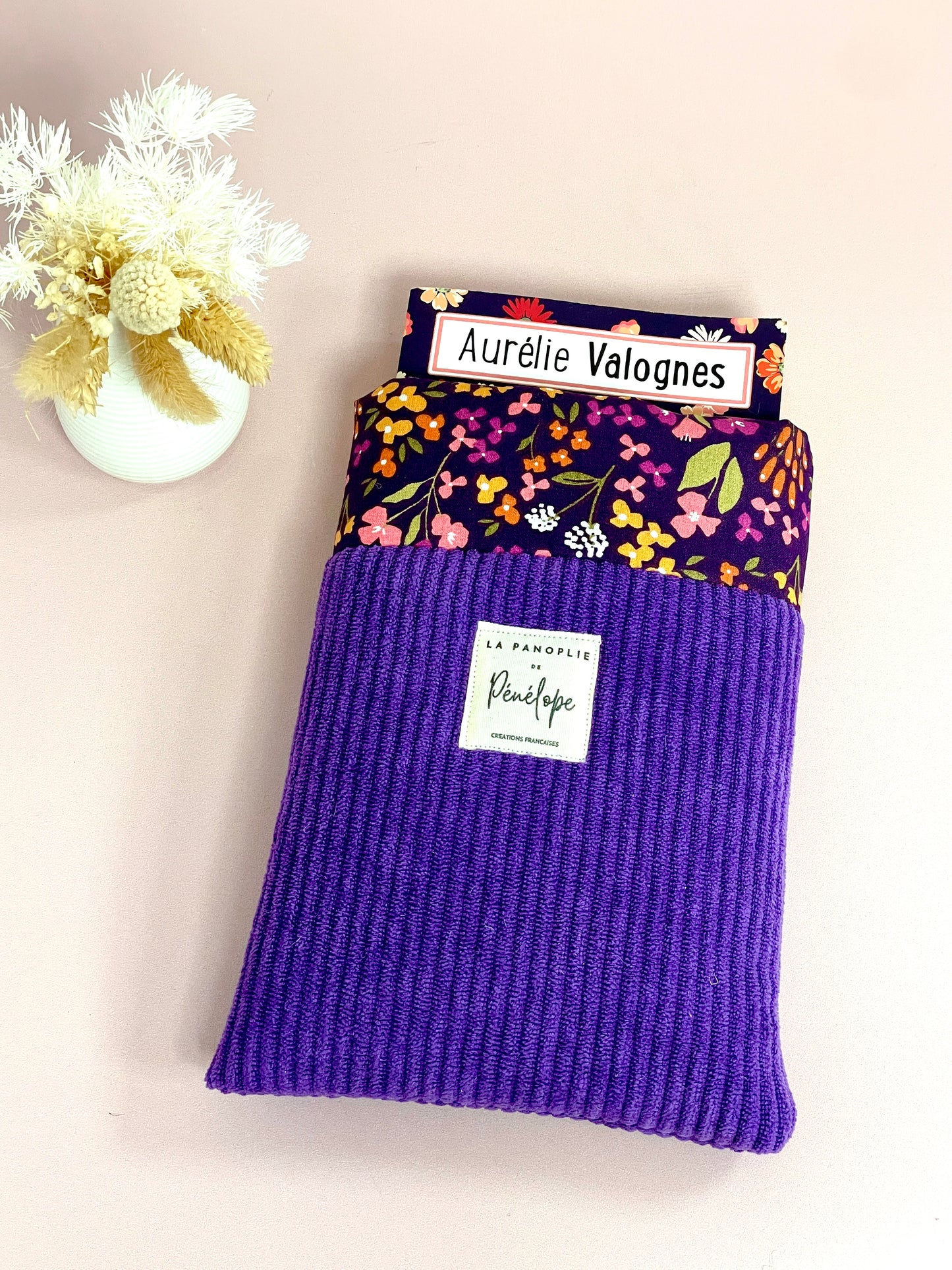 Pochette à livre molletonnée en velours violet