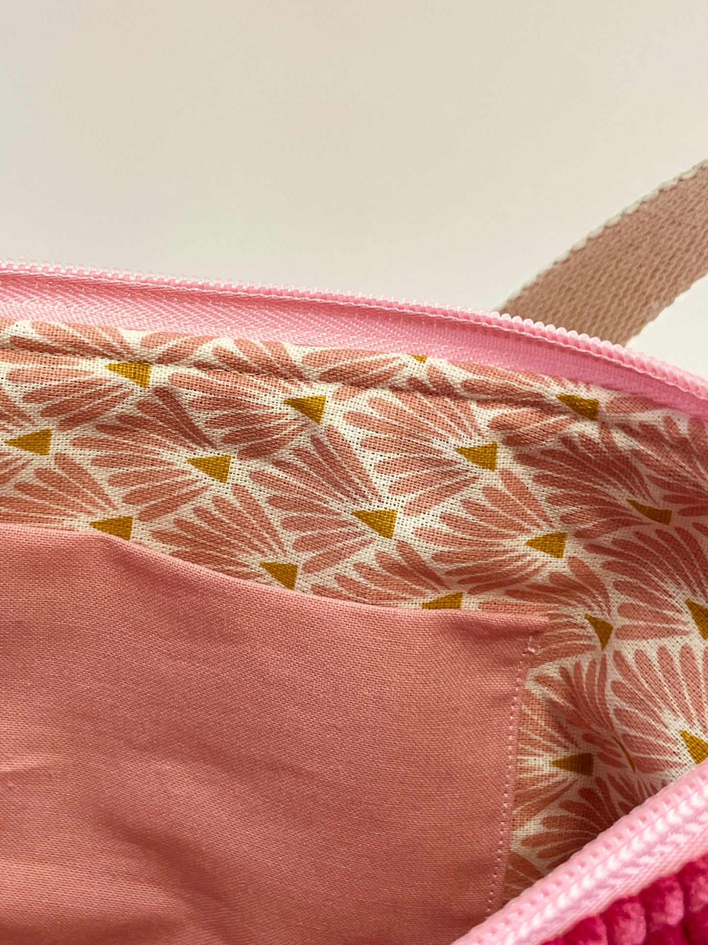 Sac demi lune fuschia