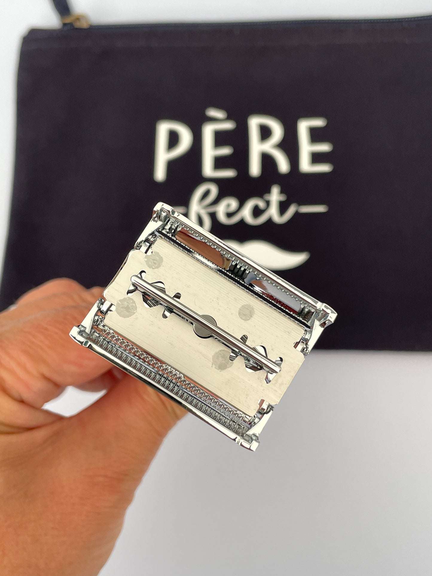 Rasoir vintage avec trousse et lames