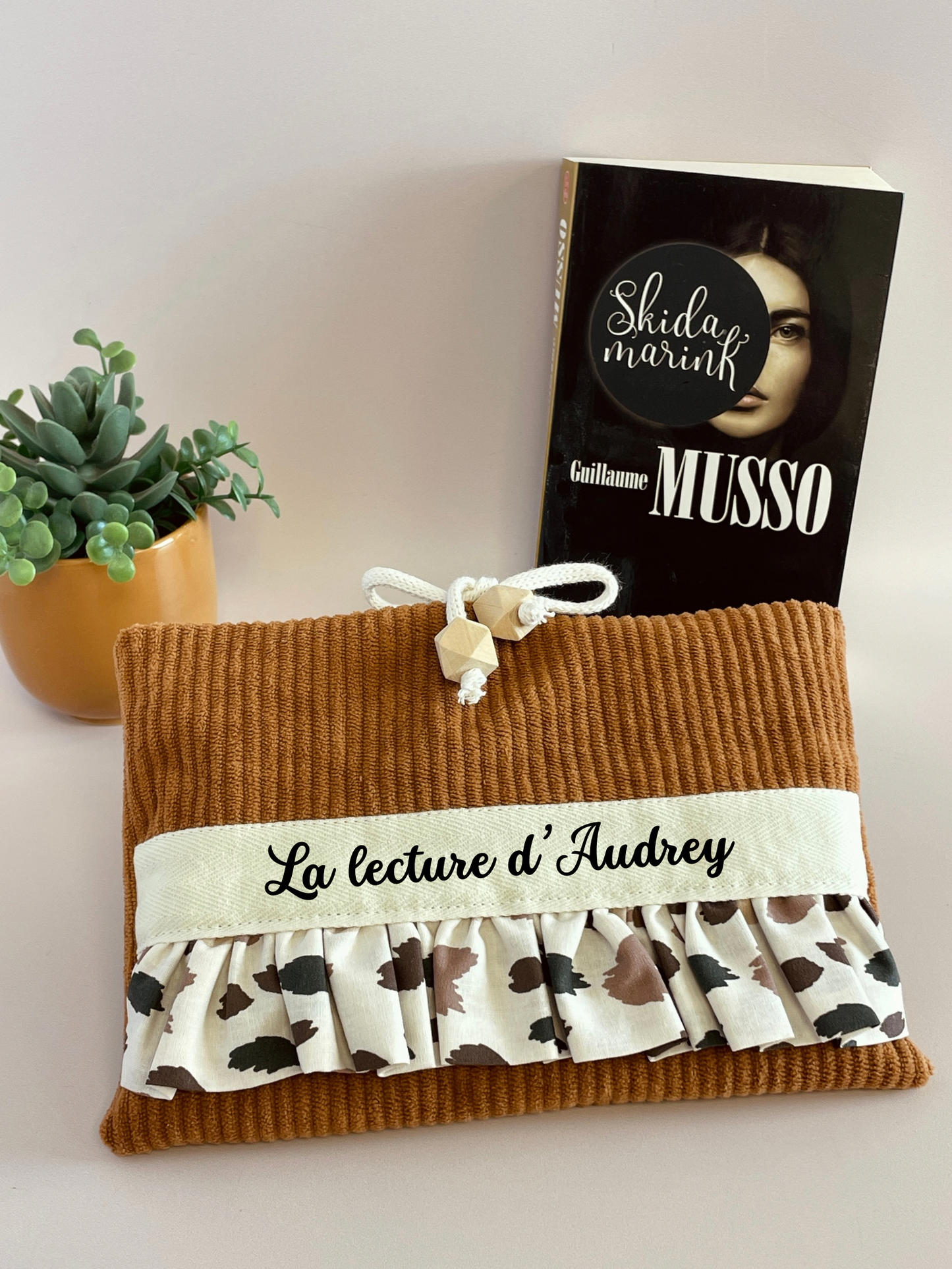 Pochette froufrou léopard pour livre ou liseuse