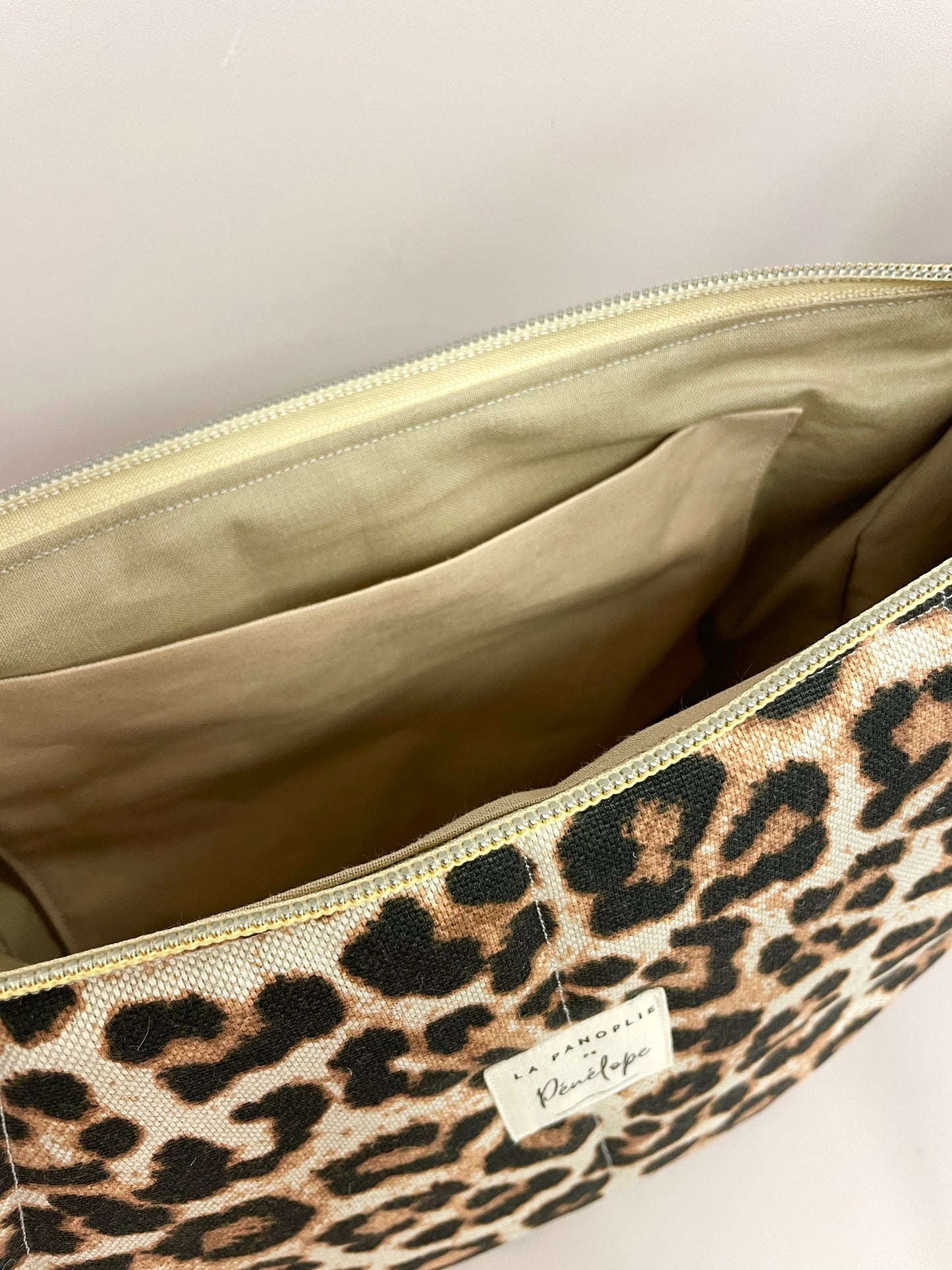Sac demi lune Léopard 2 formats