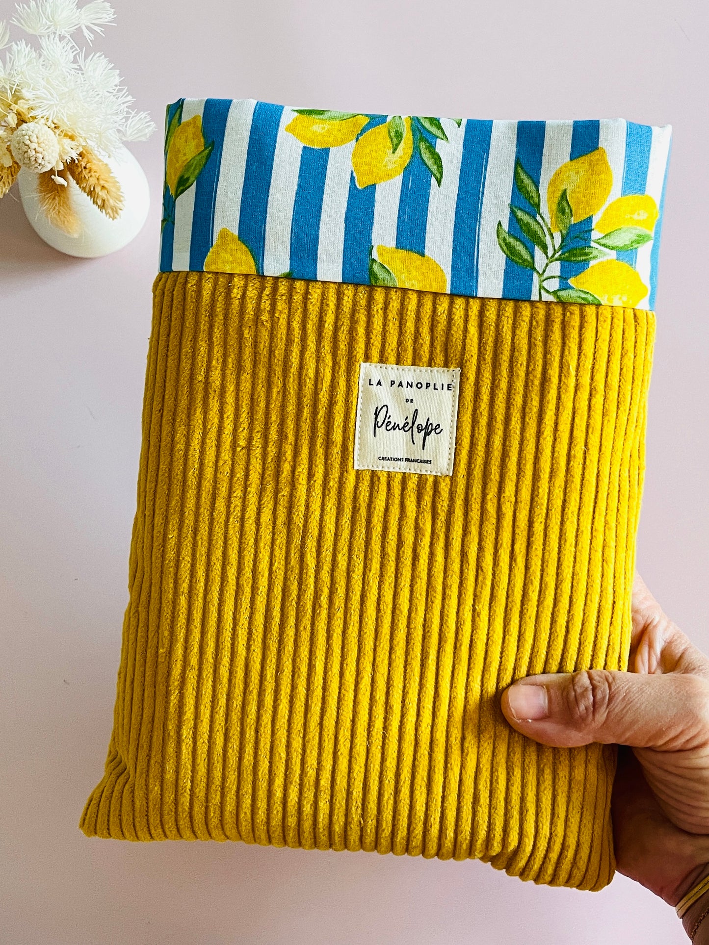 Pochette à livre molletonnée en velours jaune