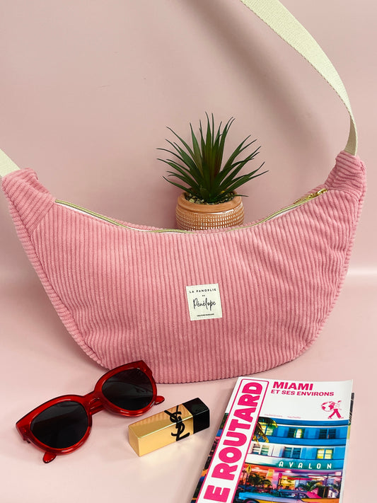 Sac demi lune velours rose clair