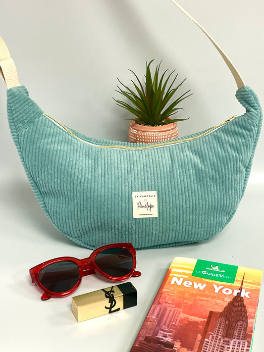 Sac demi lune en velours vert
